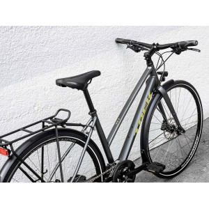 Trek FX 2 Disc Equipped Stagger - Satin Lithium Grey 2023 Trek Bikes