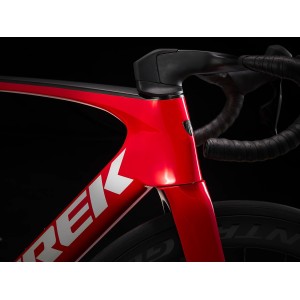 Bicycle Trek Madone SLR 6 eTap Gen 7 - Viper Red 2023 Trek Bikes