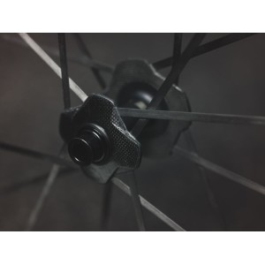 Pair of Carbon Wheels Cadex Max 40 Giant